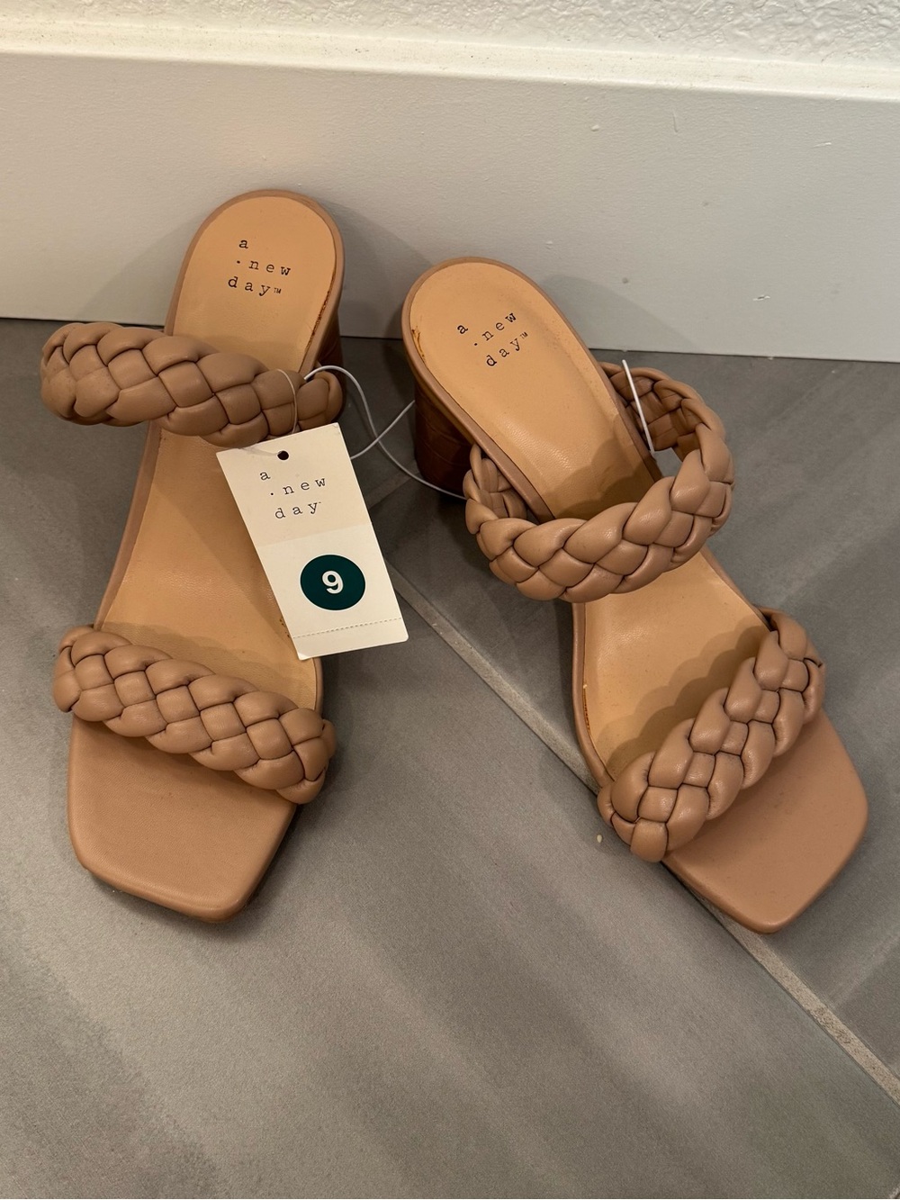 a new day Braided Double-Strap Block Heel Sandals in Tan (Size 9)
